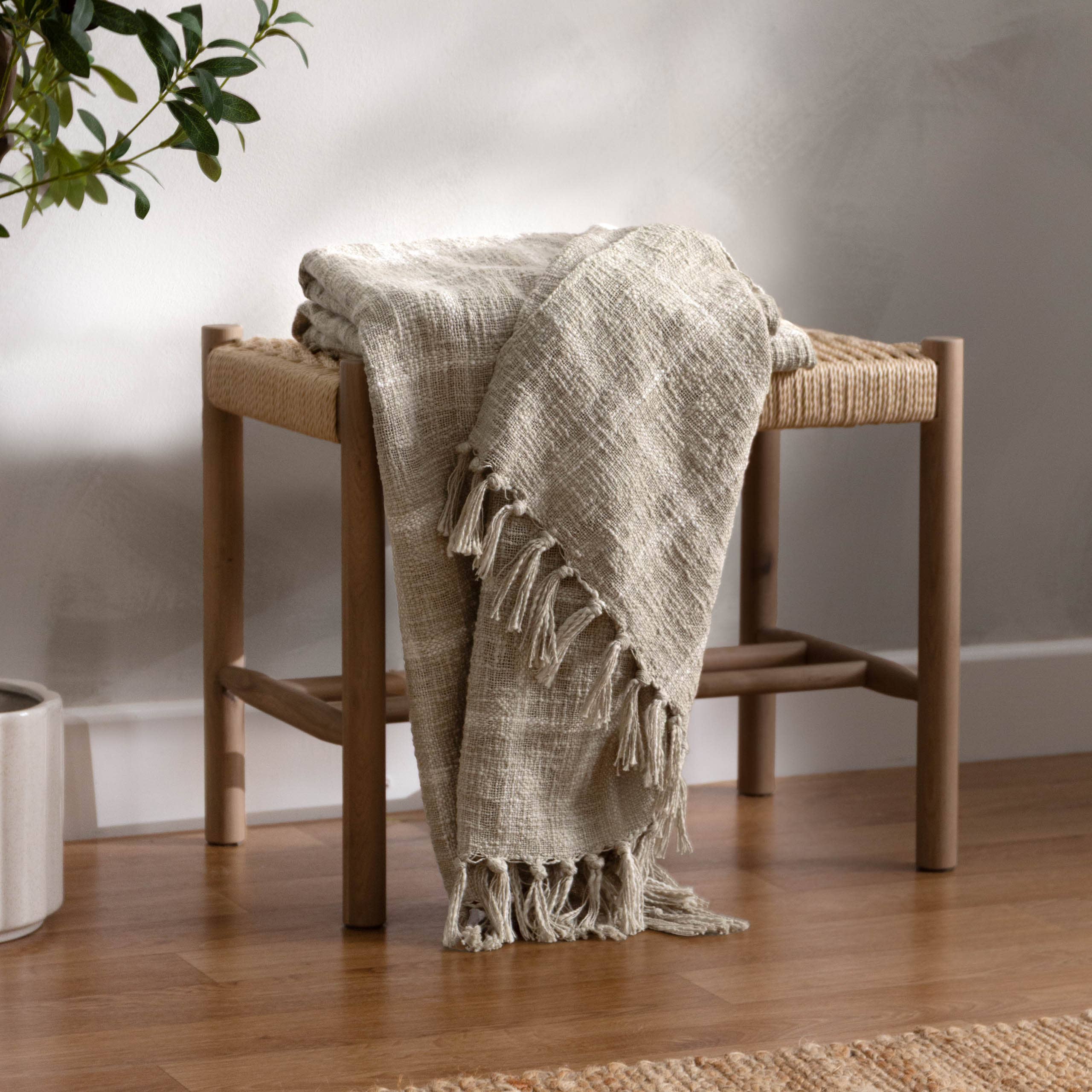 Beni Throw Stone/Natural